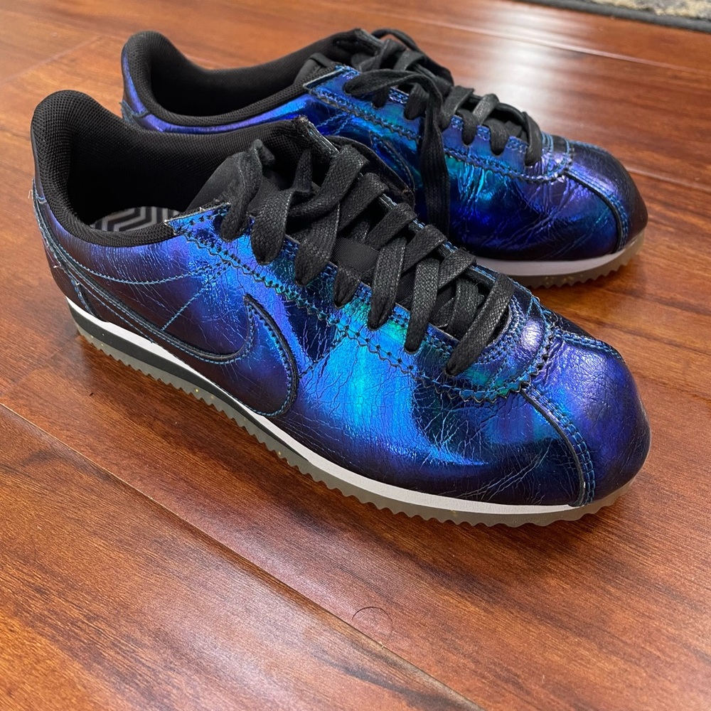 Nike Classic Cortez Sneakers Metallic Chrome Iridescent XLV